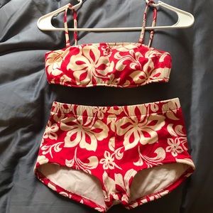 Vintage Hawaiian print cheeky swimsuit!🌺